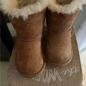 Cozy Brown Ugg Bailey Bow Kids Boots